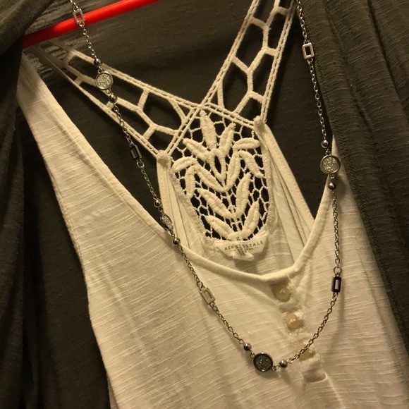 🌸Gorgeous Cream Tank Top🌸 - Picture 1 of 4